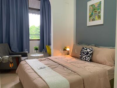 For Rent - Lloyd Mansion