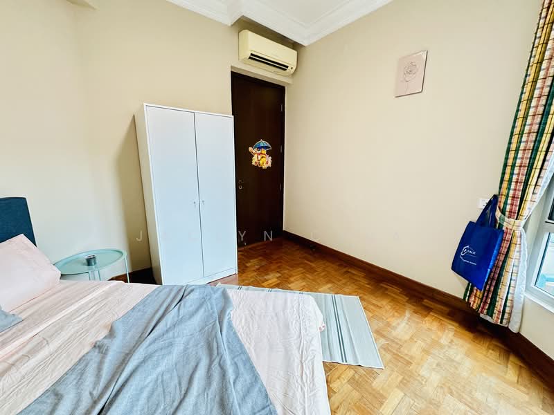 The Sterling, 1001 Bukit Timah Road, Room Rental, 120 sqft, Condominium For Rent, by Jaclyn Chua, 500020405 - Maplewood #04-xx R3) Common Queen - PropertyGuru.com.sg