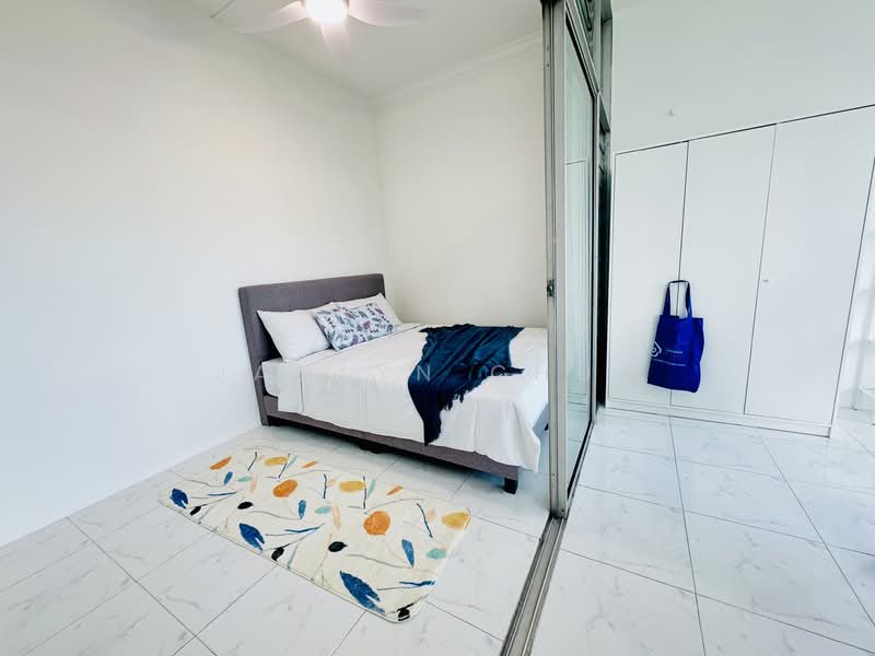 Ridgewood Condominium, 1 Ridgewood Close, Room Rental, 120 sqft, Condominium For Rent, by Jaclyn Chua, 500020431 - Level 11 R5) Premium Common Queen - PropertyGuru.com.sg