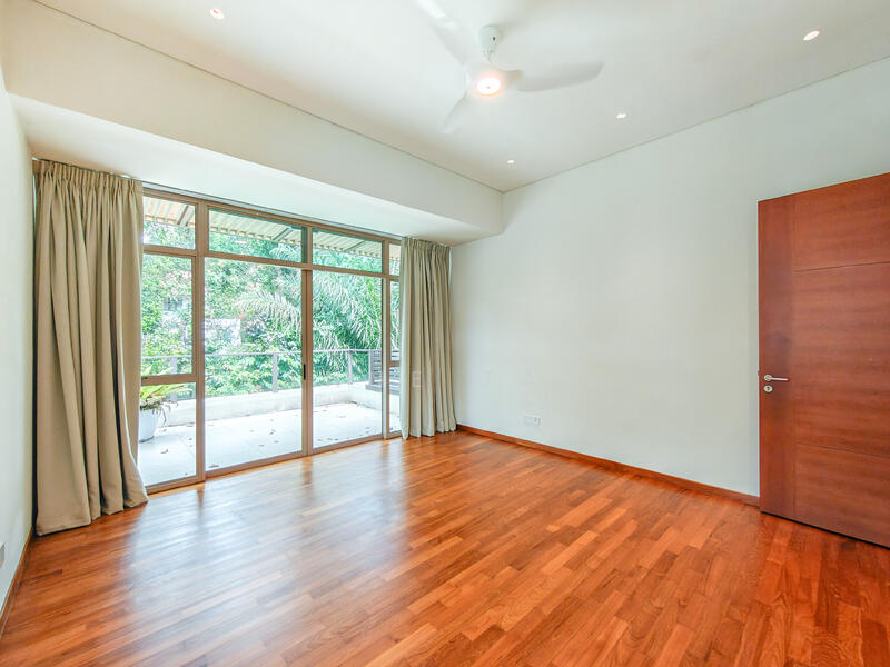 Bedroom with Balcony