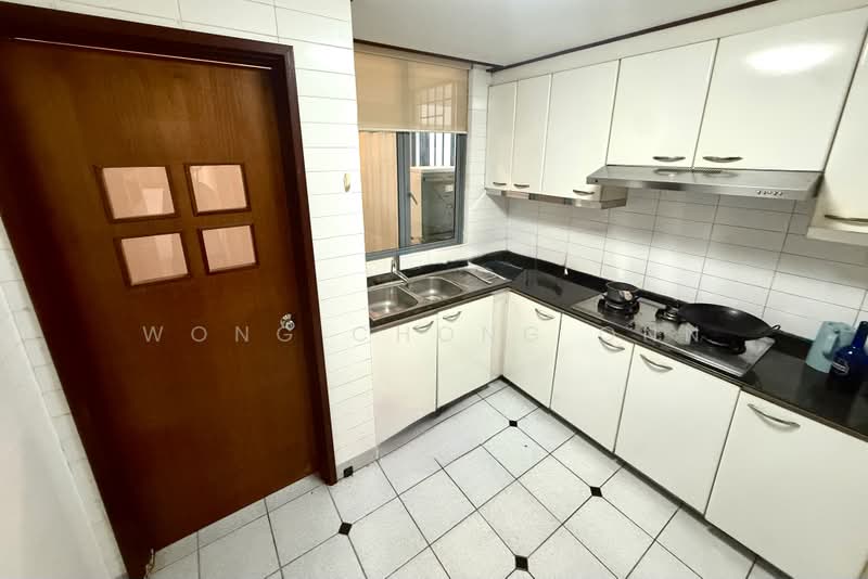 Springdale Condo, 47 Hindhede Walk, 3 Bedrooms, 1,152 sqft, Condominium For Sale, by Wong Chong Onn, 500020521 - Kitchen - PropertyGuru.com.sg