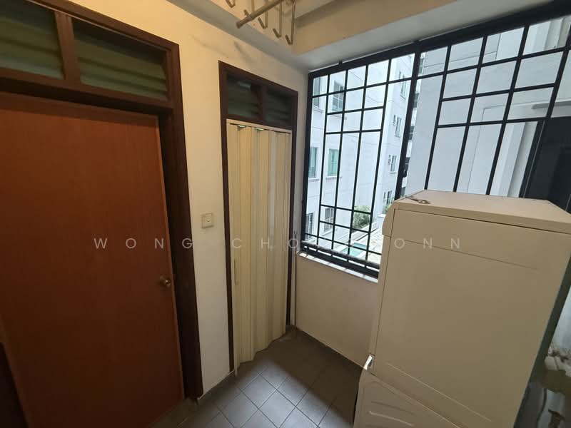 Springdale Condo, 47 Hindhede Walk, 3 Bedrooms, 1,152 sqft, Condominium For Sale, by Wong Chong Onn, 500020521 - Balcony - PropertyGuru.com.sg