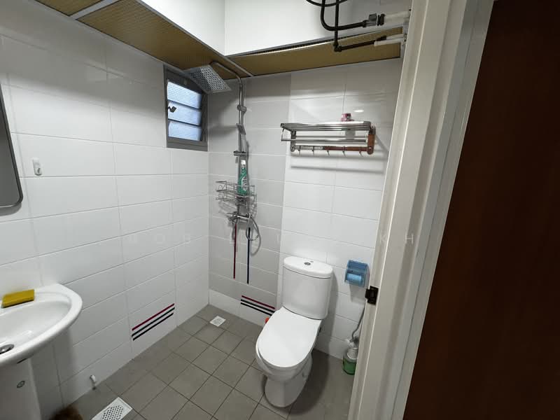 116B Jalan Tenteram, 116B Jalan Tenteram, Room Rental, 120 sqft, HDB Flat For Rent, by Bob Leung KH, 500020573 - PropertyGuru.com.sg