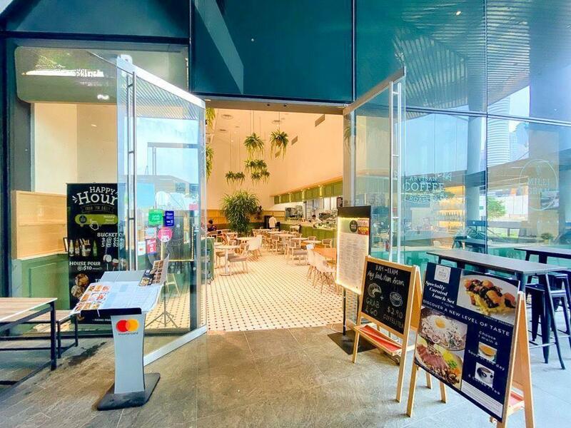 10m High Ceiling. Fitted F&B in Marina Bay/ CBD. No Takeover Fees, , 1,600 sqft, Food & Beverage For Rent, by Vivien Tan, 500020587 - Exterior - CommercialGuru.com.sg