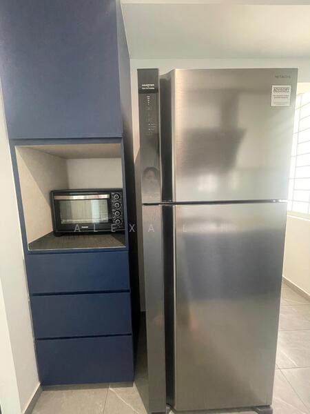 Queens, 10 Stirling Road, Room Rental, , Condominium For Rent, by Alexa Loh, 500020678 - Kitchen - PropertyGuru.com.sg