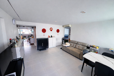 For Sale - 704 Hougang Avenue 2