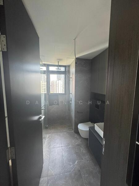 Irwell Hill Residences Condominium For Sale at S$ 1,910,000 | PropertyGuru Singapore - Bathroom