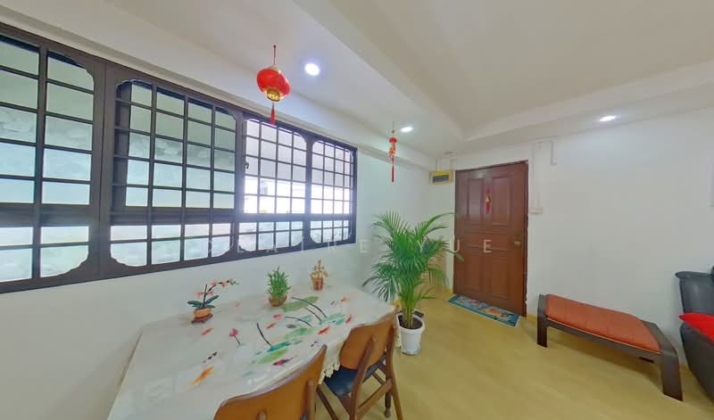 406 Hougang Avenue 10, 406 Hougang Avenue 10, 3 Bedrooms, 980 sqft, HDB Flat For Sale, by Claire Yue, 500020904 - Dining Room - PropertyGuru.com.sg