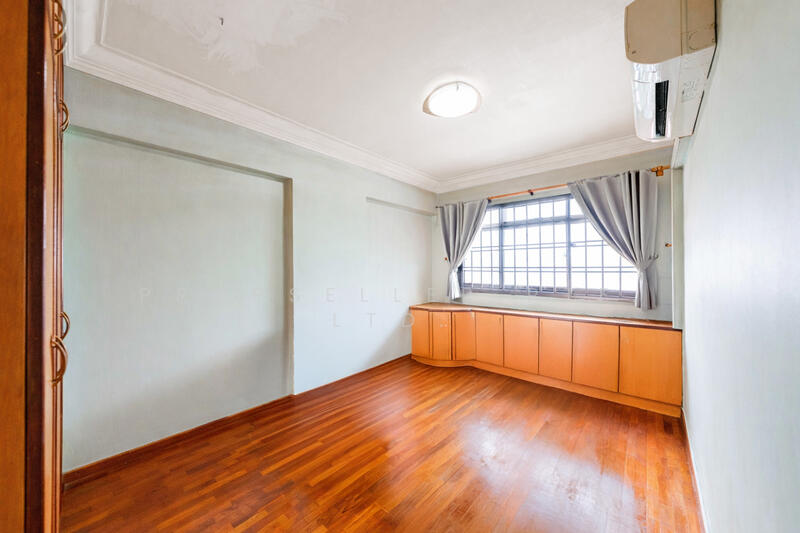 CommonBedroom (Original decluttered)