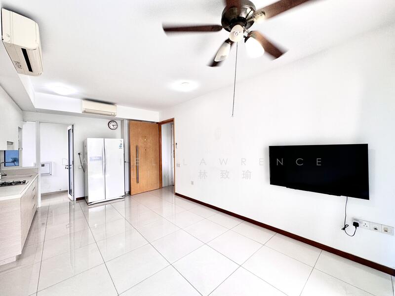 For Sale - SUPER CHEAP Unblocked Quiet Facing, 3.7% Rental Yield Near School, MRT, Store/Maid's Room