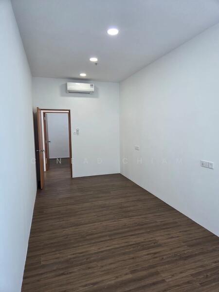 Woodlands 11, 11 Woodlands Close, 274 sqft, Light Industrial (B1) For Rent, by Cinead Chiam, 500021023 - ROOM C, 183.5 SQFT, $1400 - CommercialGuru.com.sg