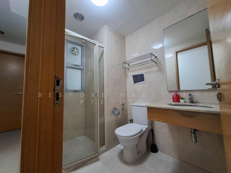 08-07 Common Bathroom