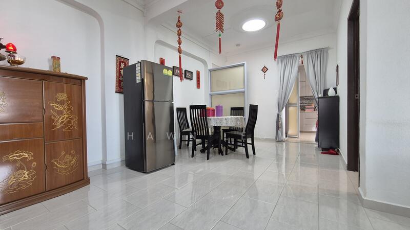 For Sale - 851 Yishun Street 81