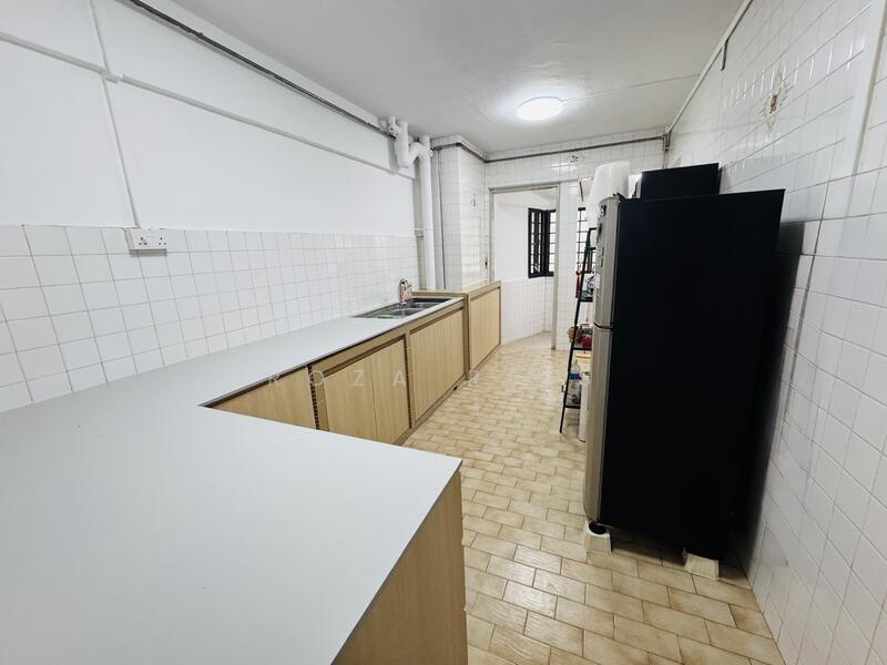 Kitchen | Service Yard