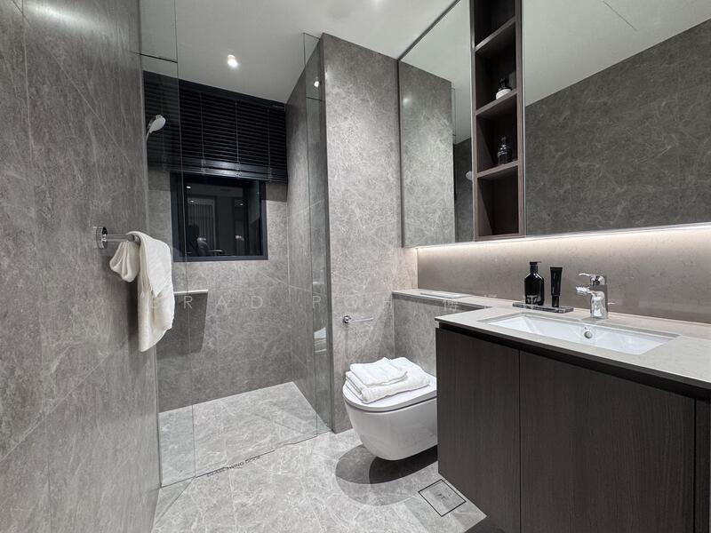 Coastal Cabana, 22 Jalan Loyang Besar, 3 Bedrooms, 872 sqft, Executive Condominium For Sale, by Brad Poh 傅杨评, 500021219 - Bathroom - PropertyGuru.com.sg