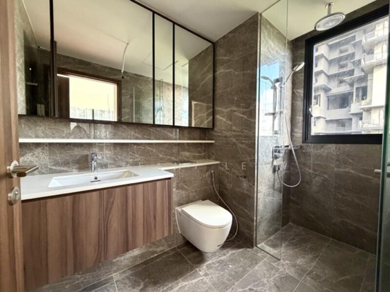 Lentor Modern, Lentor Central, 3 Bedrooms, 1,130 sqft, Condominium For Sale, by Tiffany Leow, 500021254 - Bathroom - PropertyGuru.com.sg