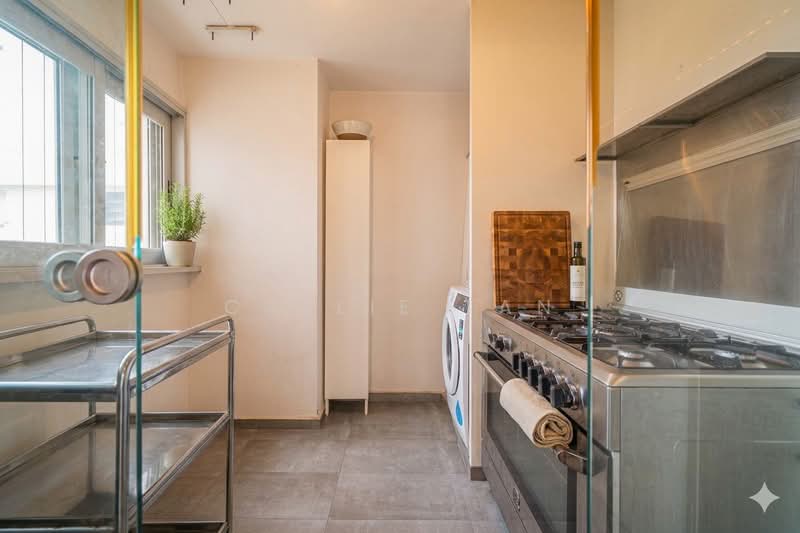 431 Ang Mo Kio Avenue 10, 431 Ang Mo Kio Avenue 10, 3 Bedrooms, 1,281 sqft, HDB Flat For Sale, by Callie Tan, 500021255 - Kitchen - PropertyGuru.com.sg