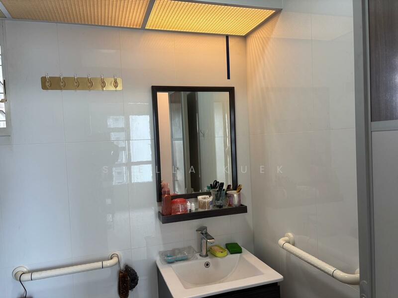 Share Bathroom With One Landlord