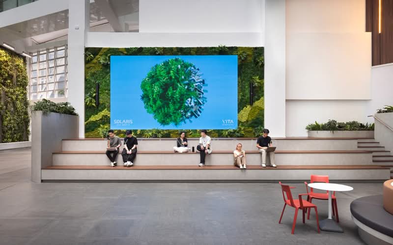 Solaris @ One-North, 1 Fusionopolis Walk, Buona Vista / West Coast / Clementi New Town, 8,262 sqft, Business / Science Park For Rent, by Dylan Wong, 500021467 - Lobby - CommercialGuru.com.sg