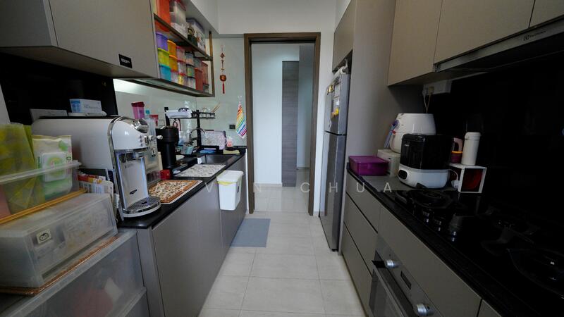 The Florence Residences Condominium For Sale at S$ 2,100,000 | PropertyGuru Singapore - Kitchen