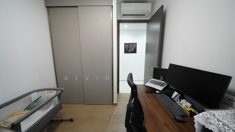 The Florence Residences Condominium For Sale at S$ 2,100,000 | PropertyGuru Singapore - Study