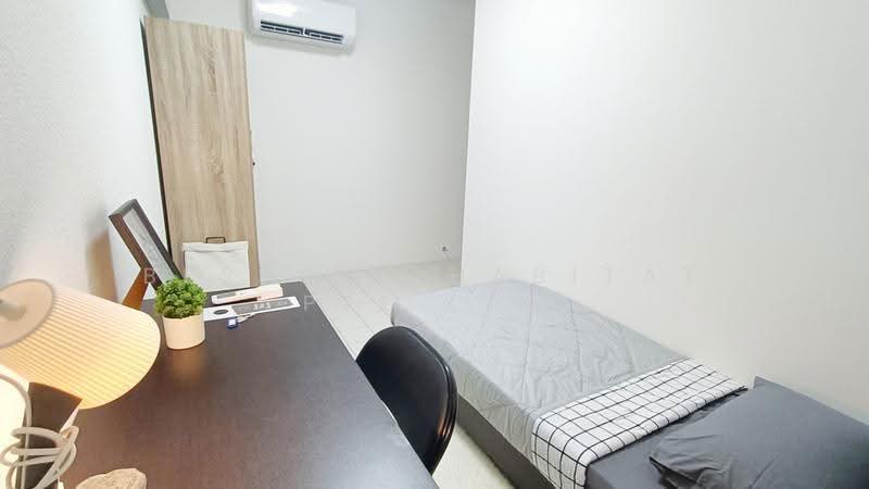 Ivory Heights, 124 Jurong East Street 13, Boon Lay / Jurong / Tuas, Room Rental, 100 sqft, Condominium For Rent, by Bespoke Habitat Pte Ltd, 500021536 - 08-21 CR2 - PropertyGuru.com.sg