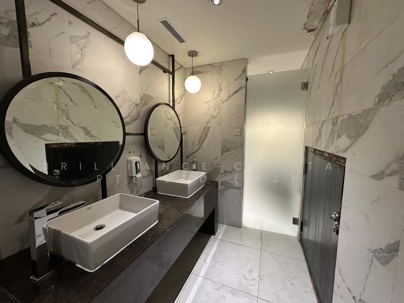 100 AM, 100 Tras Street, 3,950 sqft, Office For Rent, by MJ ZHUO, 500021590 - Bathroom - CommercialGuru.com.sg