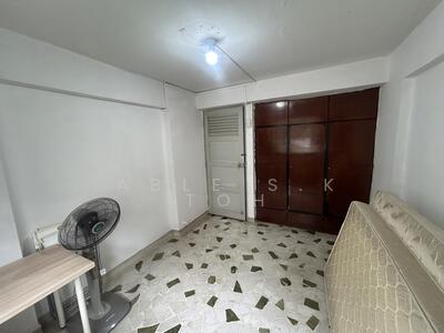 For Rent - 15 Hougang Avenue 3