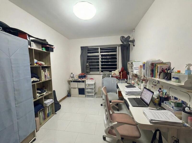 For Sale - 570B Woodlands Avenue 1