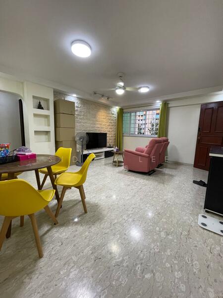 For Sale - 706 Hougang Avenue 2