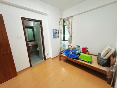 For Rent - Signature Park