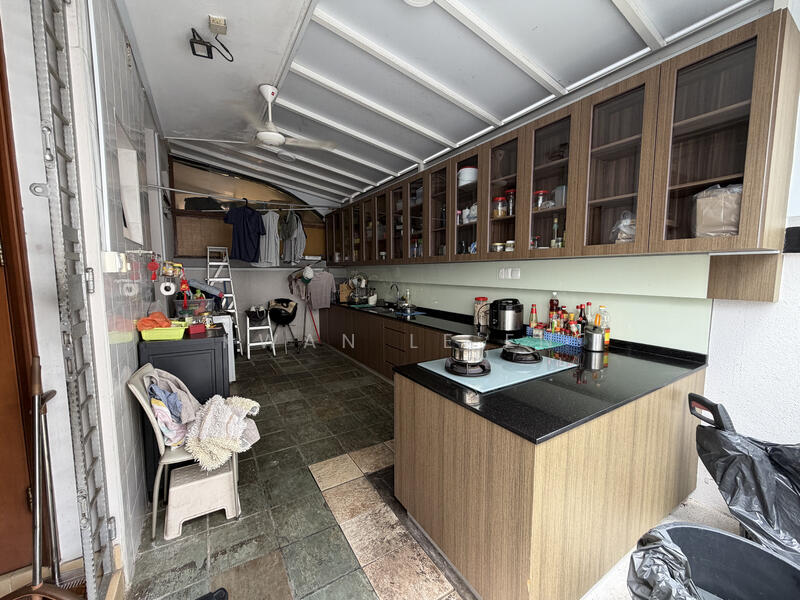 Jalan Tanah Rata, Jalan Tanah Rata, 5 Bedrooms, 3,692 sqft, Semi-Detached House For Sale, by Kwan Le'En, 500021857 - Kitchen - PropertyGuru.com.sg