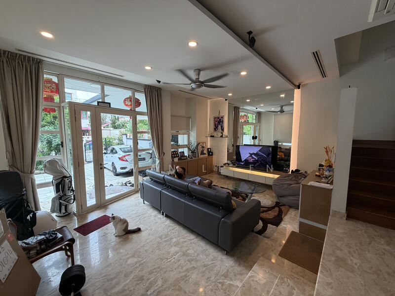 Jalan Tanah Rata, Jalan Tanah Rata, 5 Bedrooms, 3,692 sqft, Semi-Detached House For Sale, by Kwan Le'En, 500021857 - Living Room - PropertyGuru.com.sg