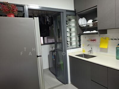 For Sale - 464B Clementi Avenue 1