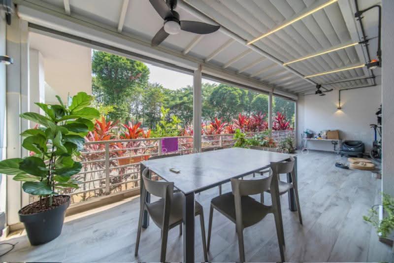 Monterey Park Condominium, 21 West Coast Rise, Buona Vista / West Coast / Clementi New Town, 3 Bedrooms, 1,528 sqft, Condominium For Sale, by Katherine Khoo, 500021933 - Balcony - PropertyGuru.com.sg