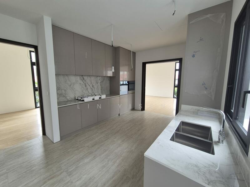 Grove Drive,Holland New FH Detached With Basement Pool! Mount Sinai/Ghim Moh Call 9444.4449, Grove Drive,Mount Sinai Road,Holland,Ghim Moh,Henry Park, 6 Bedrooms, 12,110 sqft, Detached House For Sale, by Lin Yisen, 500022131 - Kitchen - PropertyGuru.com.sg