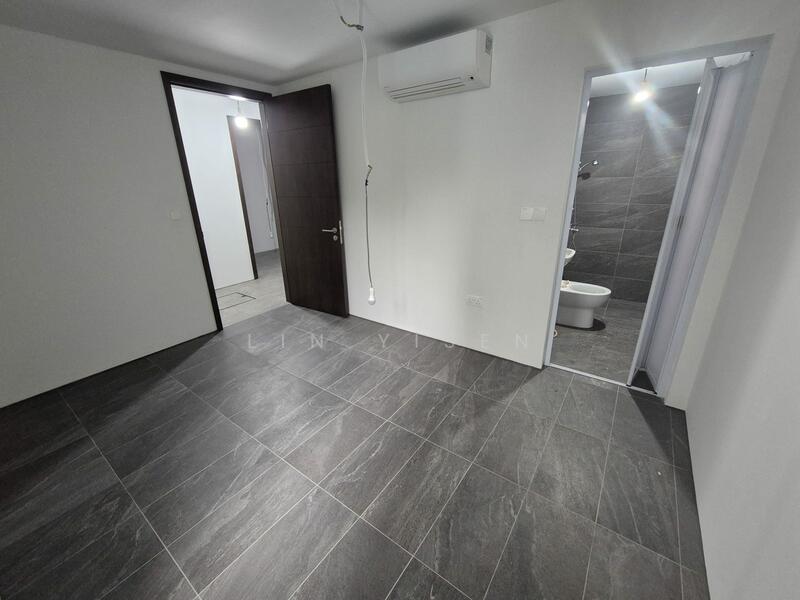 Holland New FH Detached With Basement Pool! Grove Drive/Mount Sinai/Ghim Moh Call 9444.4449 Detached House For Sale at S$ 19,744,444 | PropertyGuru Singapore - Helper's Ensuite Room