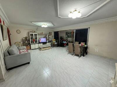 For Sale - 655 Hougang Avenue 8