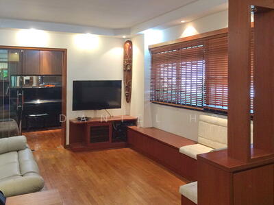 For Rent - 815 Jellicoe Road