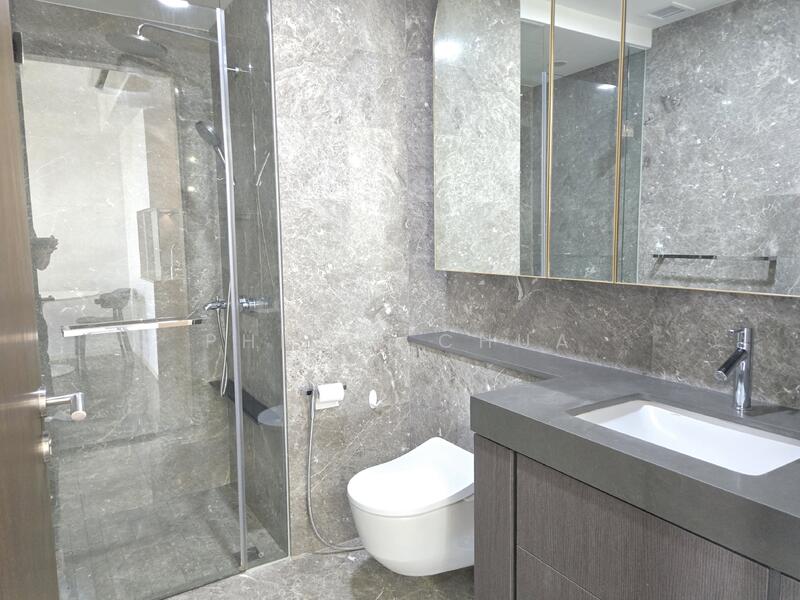 Avenue South Residence, 13 Silat Avenue, 2 Bedrooms, 657 sqft, Condominium For Rent, by Philip Chua, 500022225 - Bathroom - PropertyGuru.com.sg