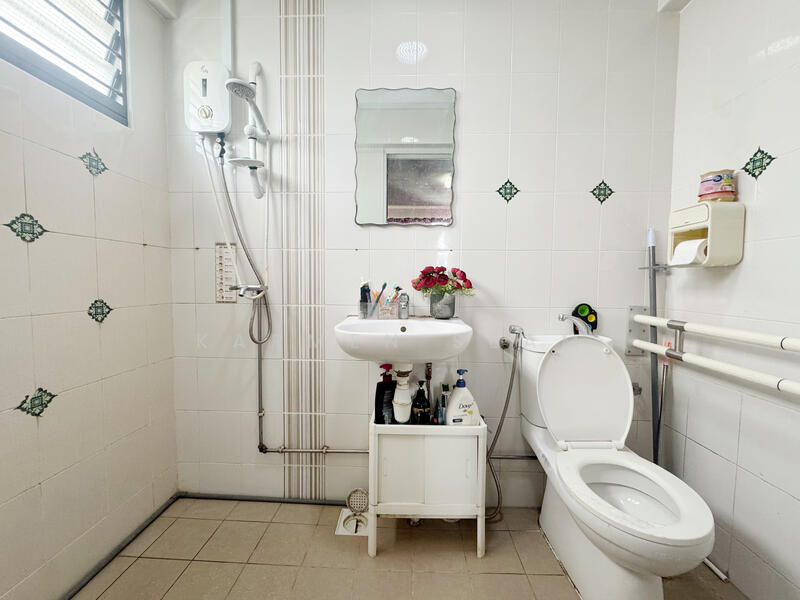 For Sale - 170 Yishun Avenue 7