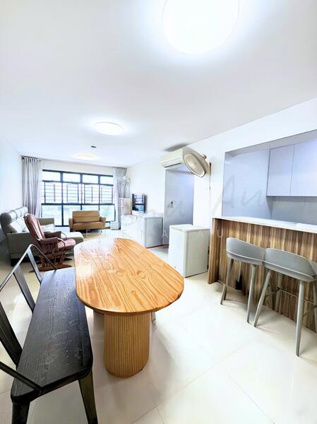 415A Northshore Drive, 415A Northshore Drive, 4 Bedrooms, 1,206 sqft, HDB Flat For Sale, by Elena Au, 500022287 - Living Room - PropertyGuru.com.sg