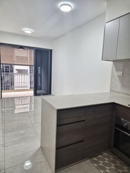 The Florence Residences, 87 Hougang Avenue 2, 2 Bedrooms, 667 sqft, Condominium For Rent, by Shawn Wong, 500022347 - Kitchen - PropertyGuru.com.sg