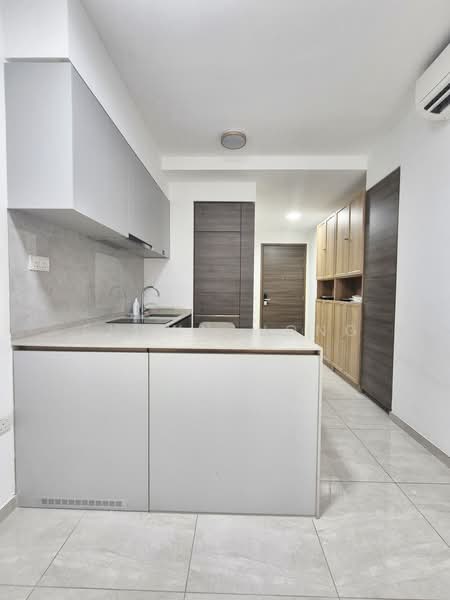 The Florence Residences, 87 Hougang Avenue 2, 2 Bedrooms, 667 sqft, Condominium For Rent, by Shawn Wong, 500022347 - Kitchen - PropertyGuru.com.sg