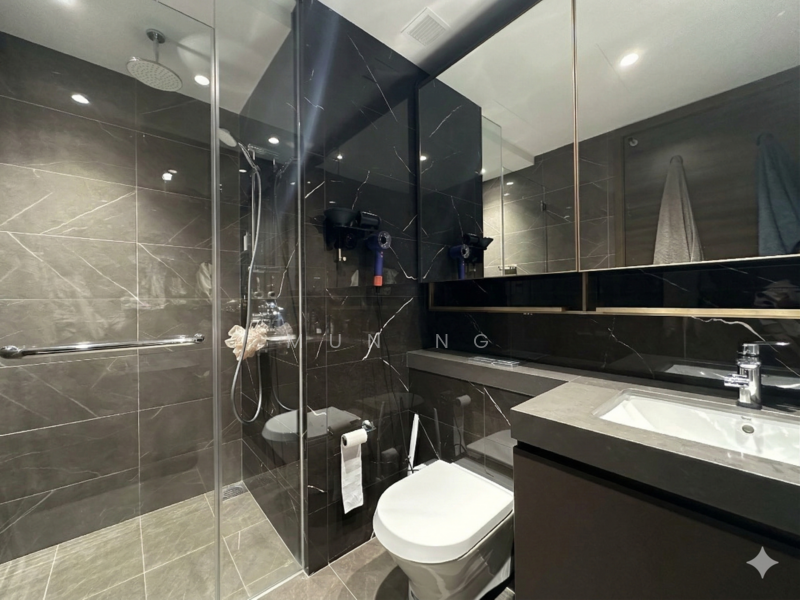 The Florence Residences Condominium For Sale at S$ 1,550,000 | PropertyGuru Singapore - Master Bathroom