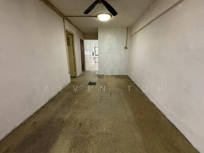 For Sale - 124 Yishun Street 11