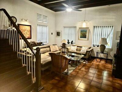 For Sale - Seafront Living at Prime Meyer/ Broadrick vicinity. ideal for A&A/Rebuilt