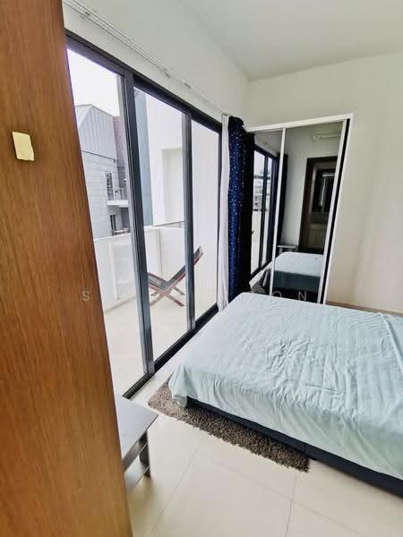 8 Farrer Suites, 8 Sing Joo Walk, Farrer Park / Serangoon Rd, Room Rental, 180 sqft, Apartment For Rent, by Steve Voon, 500022523 - Bedroom - PropertyGuru.com.sg