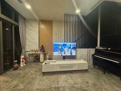 For Sale - Parkwood Collection