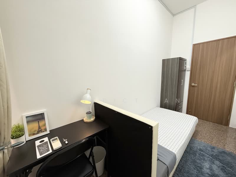 Dover Parkview, 30 Dover Rise, Room Rental, 150 sqft, Condominium For Rent, by Bennedict Tan, 500022604 - Bedroom - PropertyGuru.com.sg